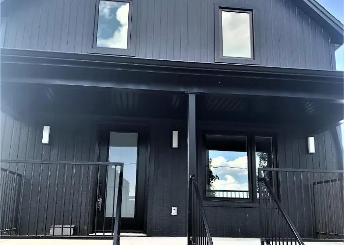 Clifton Hill Luxury Home